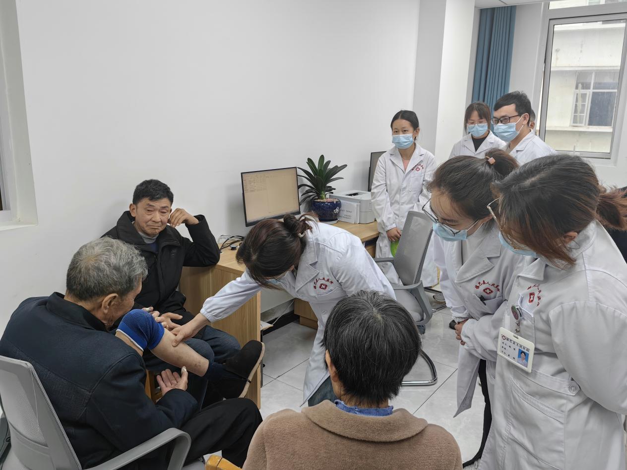 8f26e4431e1c3fc82fbd8798ff14862