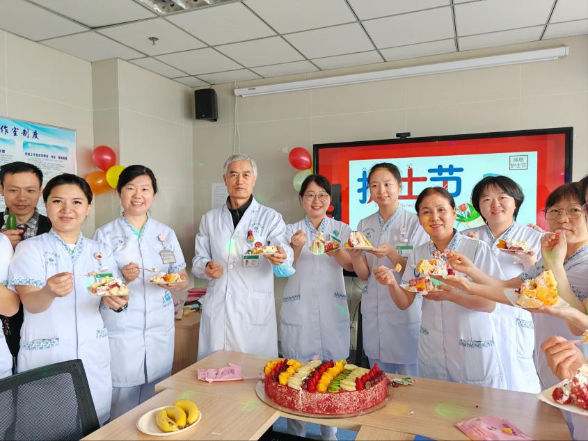 2023-05-12 13:33:56.367000 2023-05-12 13:33:56.367000